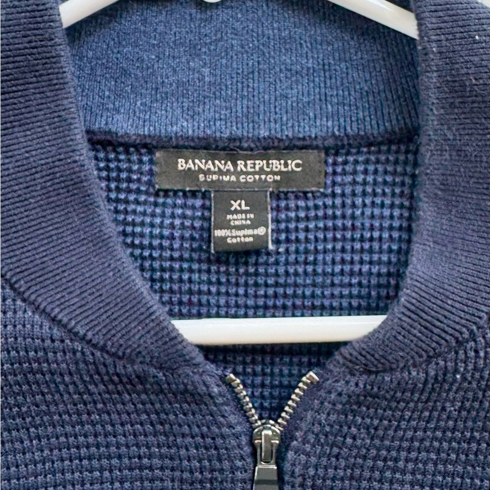 Banana Republic Men's Navy Zip-Up Sweater - Picture 3 of 3